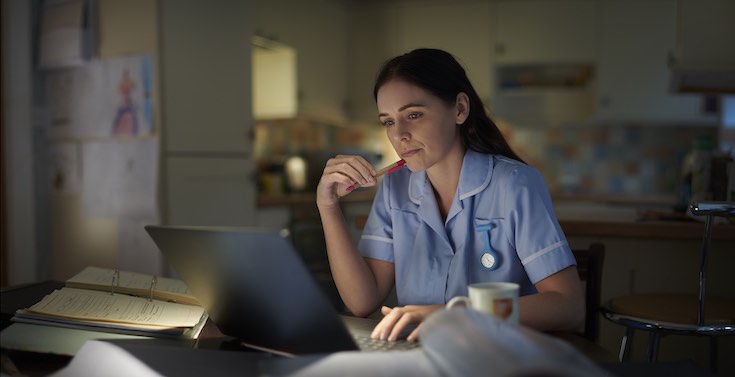 The average salary for an ICU Nurse is approximately £37,000 to £42,000 a year.