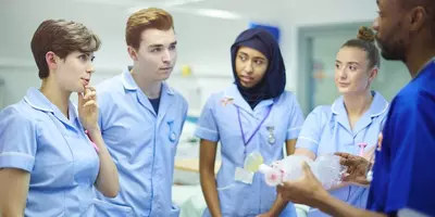 A Guide To Student Nursing & Becoming a Nurse